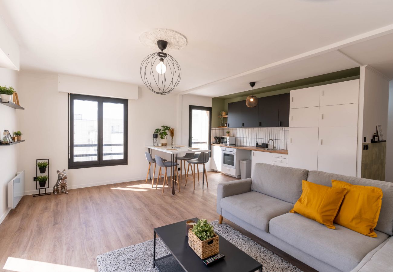 Apartment in Cergy - Abondance - Urbain, Lumineux et Design